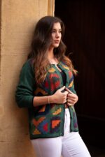 Chaleco tipo jersey en bebé alpaca verde - Diseño Inca - Fibra 100% natural | Artesanía peruana - Image 3