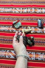 Chinchero Earth Brown Mestana – Andean Ritual Cloth (Mestana • Missa • Mesa Andina) – 60 × 70 cm - Image 2